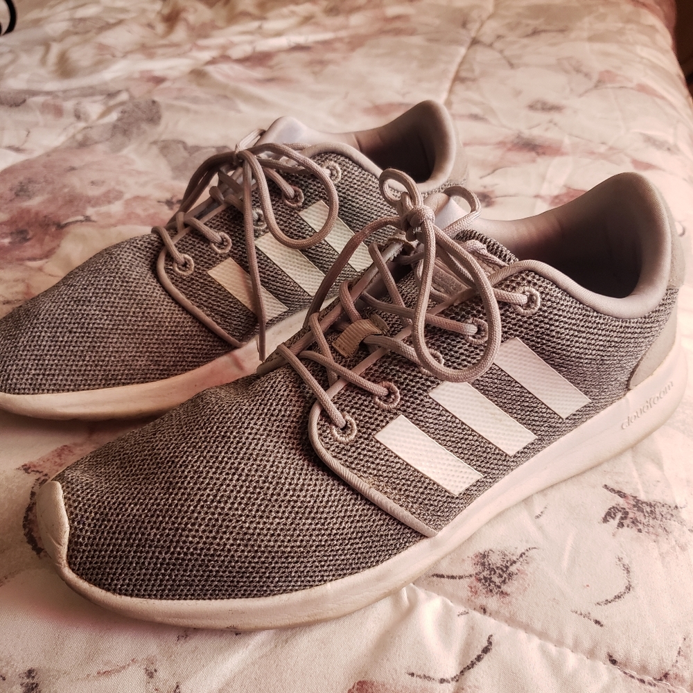 Women's Adidas tennis..